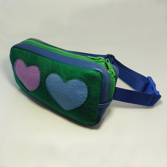 discARTed Hip Bag — angle view